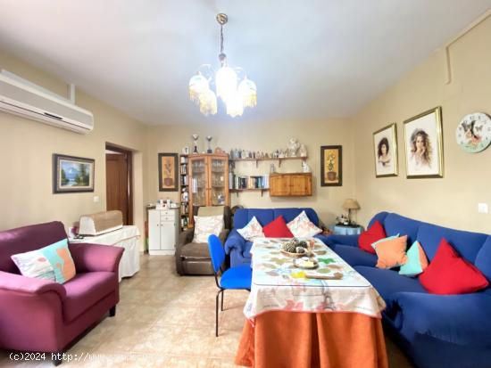 CASA EN VILLANUEVA DE LA CONCEPCION ESTA A TU DISPOSICION¡¡¡¡¡¡ - MALAGA