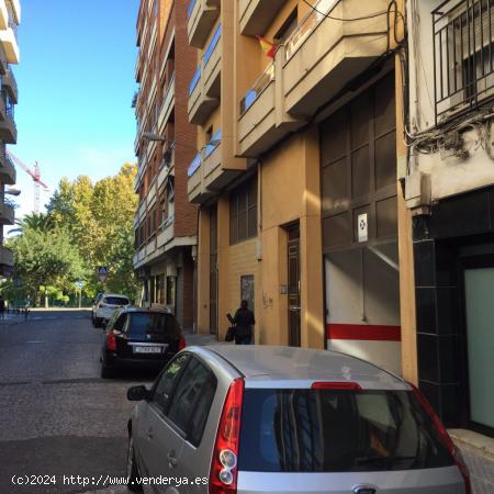 Plaza de aparcamiento en zona Mozarabes - CORDOBA