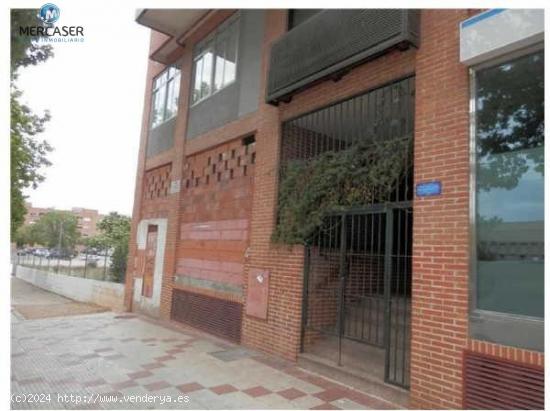 Local en venta en Calle HermanosFernandez Galiano, 11, Guadalajara - GUADALAJARA