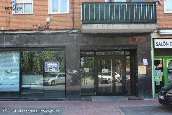  Local Comecial en Avda. Reyes Magos Alcalá de Henares - MADRID 