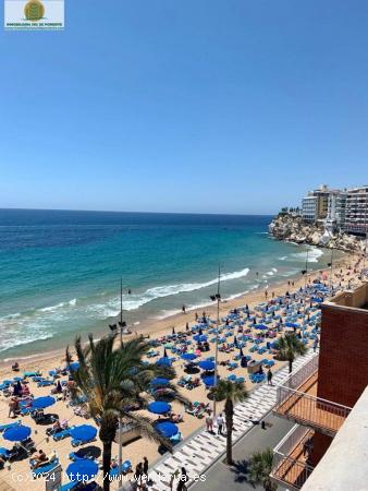 AMPLIO PISO EN PRIMERA LINEA DE PLAYA LEVANTE BENIDORM!! - ALICANTE