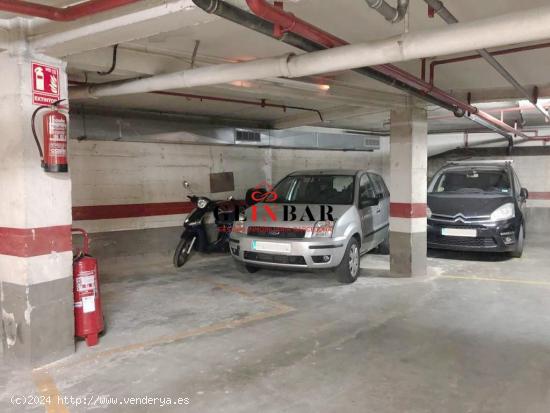 PLAZA DE COCHE PARA COCHE PEQUEÑO - BARCELONA