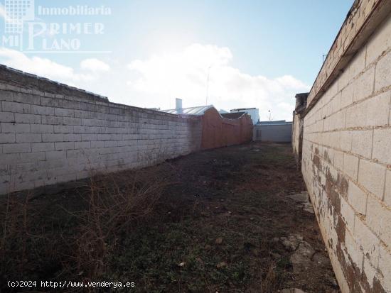 Se vende solar en la zona centro de Tomelloso junto a calle Isabeles, con 212 m2 y 7,50 de fachada -