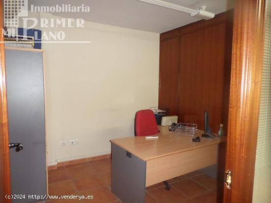 LOCAL COMERCIAL EN CALLE D. VICTOR EN VENTA Y ALQUILER - CIUDAD REAL