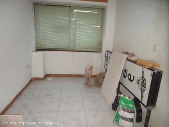 Se vende LOCAL COMERCIAL en la zona centro de Socuéllamos - CIUDAD REAL