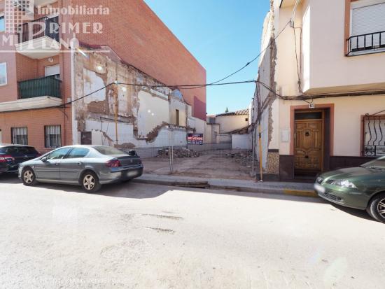 *¡¡OPORTUNIDAD DE ULTIMA HORA!! Se vende solar, junto a c/Socuellamos, con 205m2 de suelo, 75.000