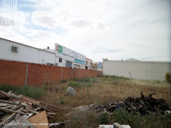 *Solar de 500m2 en el Poligono, junto a Carretera de Argamasilla de Alba y c/Zurbarán, solo 63.000