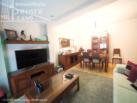 ESPECTACULAR VIVIENDA EXTERIOR CON 3 DORMITORIOS, VESTIDOR, BAÑO, GARAJE Y ASCENSOR POR 98.000 Euro