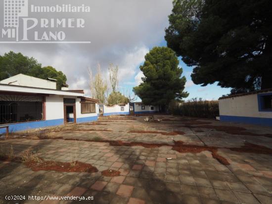 Se vende local destinado a Restaurante junto a la autovia de los Viñedos Tomelloso - CIUDAD REAL