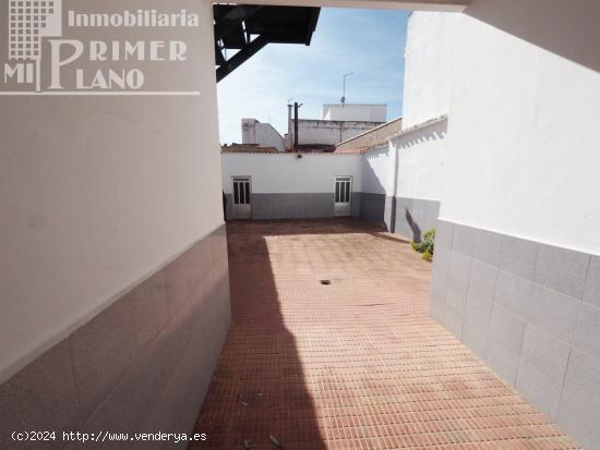 *Casa de dos plantas, para entrar a vivir, en zona centro de TOMELLOSO por 199.000€* - CIUDAD REAL