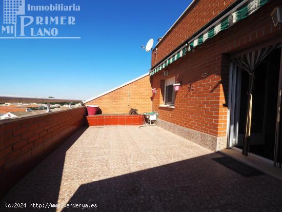 *¡¡OPORTUNIDAD EN TOMELLOSO!! ATICO EXTERIOR + GARAJE FRENTE AL PARQUE POR 110.000 EUROS* - CIUDAD