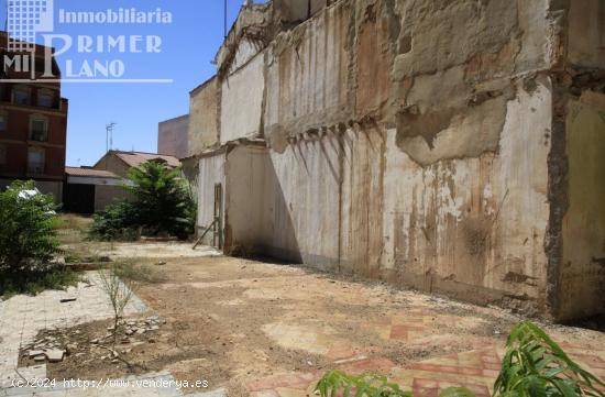 Se vende solar de 752 metros cuadrados a 3 calles en pleno centro de Tomelloso - CIUDAD REAL