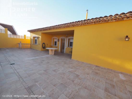 *Espectacular chalet con piscina privada junto a las Lagunas de Ruidera* - CIUDAD REAL