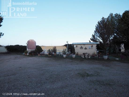 Se vende parcela en la Alavesa con piscina luz y agua - CIUDAD REAL