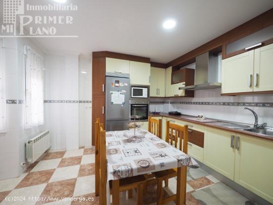 Vivienda en venta en calle Doña Crisanta, con 3 dormitorios, 2 baños, garaje y patio - CIUDAD REAL