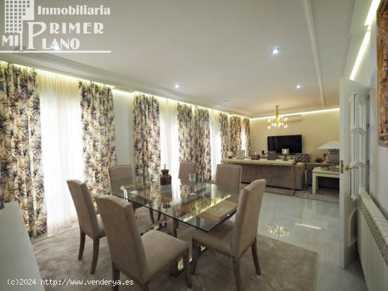 *Vivienda de lujo junto a glorieta MªCristina, 4dormitorios, 4baños, gran cocinilla y garaje ampli