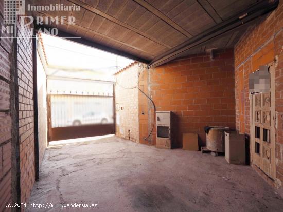 En venta estructura junto a calle Doña Crisanta por terminar, con 360 m2, patio y garaje - CIUDAD R