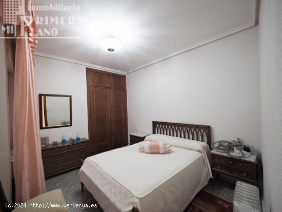 *¡OFERTA! Vivienda en venta, amueblada y exterior,130m2,4 dormitorios, patio, garaje y trastero* - 