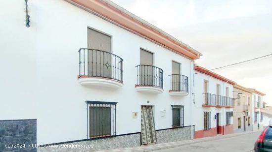  Casa en Alomartes - GRANADA 