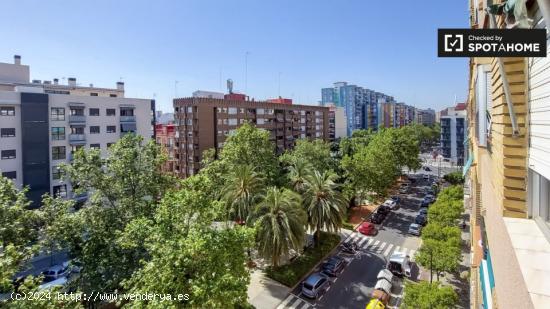 Piso de 4 habitaciones en alquiler en Camins Al Grau - VALENCIA