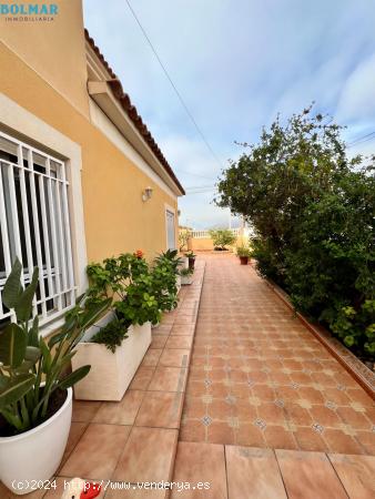 EXCLUSIVO CHALET EN ZONA INMEJORABLE EN PUERTO DE MAZARRÓN - MURCIA