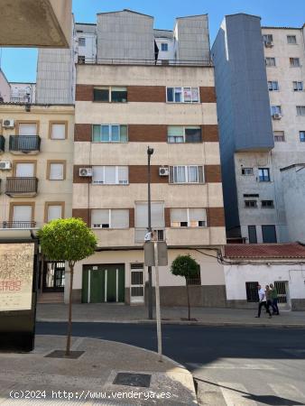 CASABANCO VENDE PISO DE DOS DORMITORIOS EN PLASENCIA. - CACERES