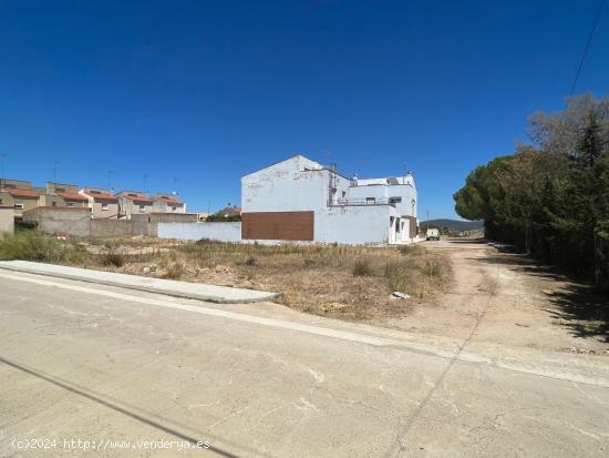 CASABANCO  VENDE TERRENO URBANO EN MIRANDILLA - BADAJOZ