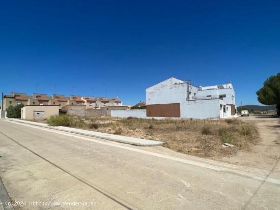 CASABANCO  VENDE TERRENO URBANO EN MIRANDILLA - BADAJOZ