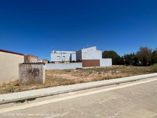 CASABANCO  VENDE TERRENO URBANO EN MIRANDILLA - BADAJOZ