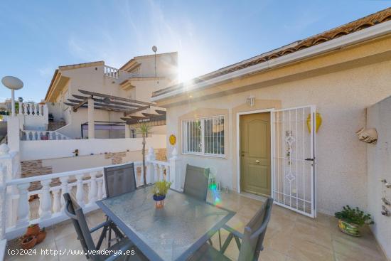 Venta casa adosada en La Marquesa Golf - ALICANTE