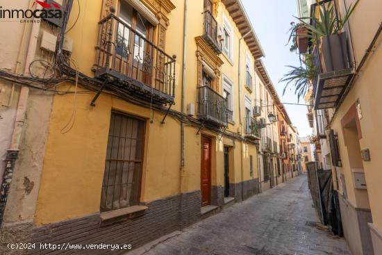  CASA en pleno centro, barrio del realejo. ¡Gran oportunidad! - GRANADA 