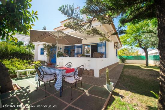 Exclusivo chalet en La Antilla - HUELVA