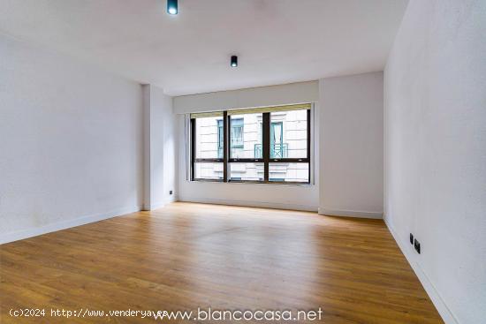 ¡¡PISO totalmente REFORMADO en PLENO CENTRO de CARBALLO (A CORUÑA) POR 129.990€!! - A CORUÑA