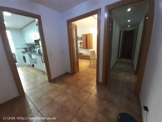 Se vende amplio piso de 3 dormitorios 2 baños y garaje en la Cala Villajoyosa - ALICANTE