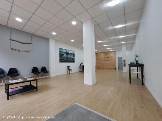 Local comercial en Ejido Centro. - ALMERIA