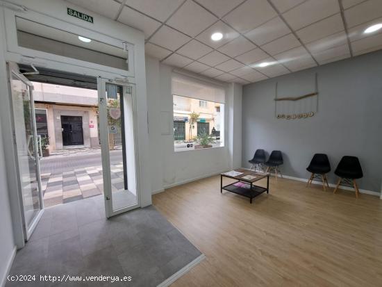 Local comercial en Ejido Centro. - ALMERIA