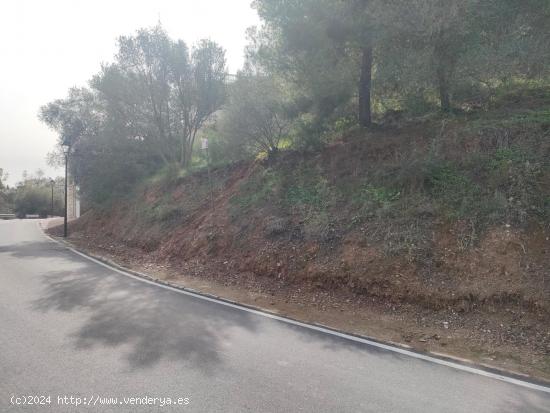 TERRENO URBANIZABLE EN LA URBANIZACION DE SIERREZUELA - MALAGA