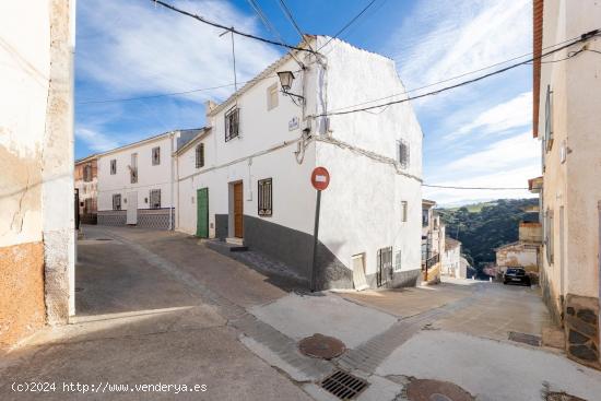 CASA EN AGRÓN - GRANADA