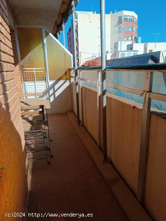 Apartamento tan solo 90mt de la playa y el Paseo Marítimo en el centro del Puerto Mazarron - MURCIA