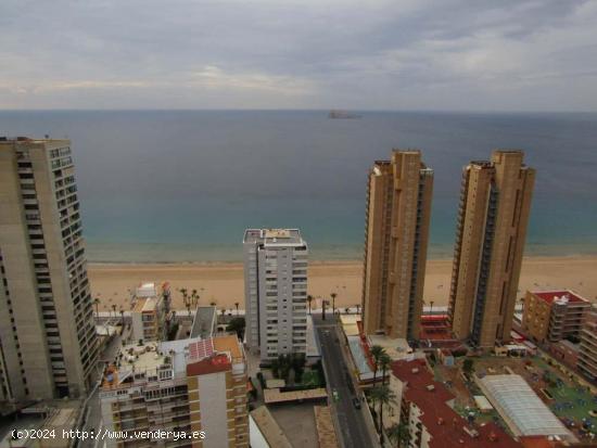 Apartamento en Avda. Mediterraneo de Playa Levante, segunda linea playa www.inmobiliarialesdunes.com