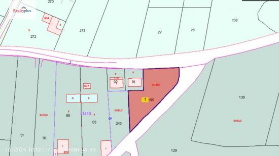 103-Solar con una superficie de 856 m², situado en la localidad de Navaluenga, provincia de Ávila.