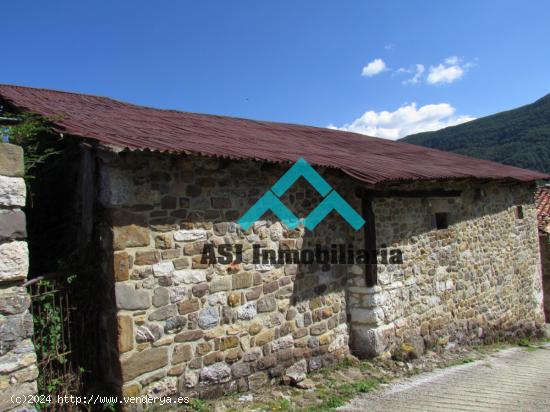 Casa y finca en venta - CANTABRIA