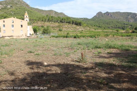  Gran Parcela de 1.800m2 para 8 casas adosadas - TARRAGONA 