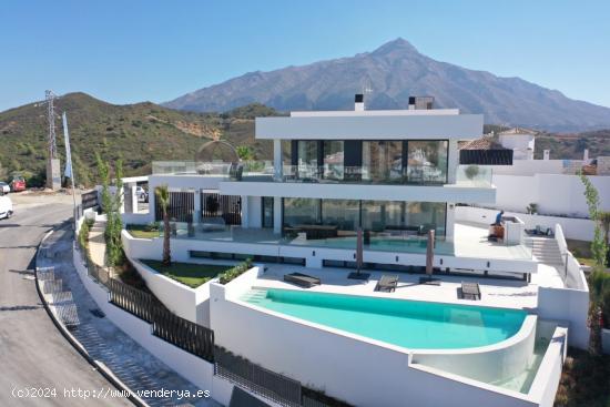 Increíble villa lista para estrenar en Nueva Andalucía - MALAGA