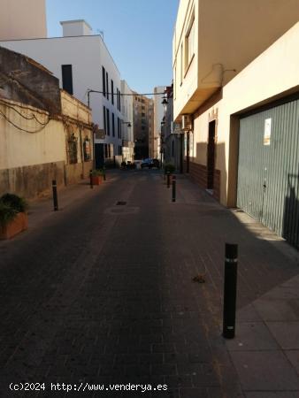  SE VENDE DOBLE PARCELA URBANIZABLE JUNTO A CALLE CONVENTO EN PLENO CENTRO DE ALGECIRAS - CADIZ 