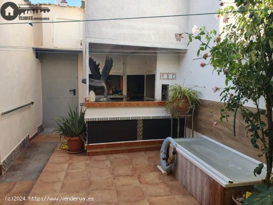 INMOBILIARIA TEJARES VENDE CASA ZONA ROSARIO - ALBACETE