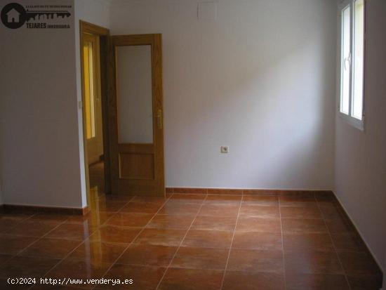 INMOBILIARIA TEJARES VENDE ADOSADO EN POZOHONDO - ALBACETE