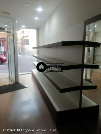 INMOBILIARIA TEJARES ALQUILA LOCAL COMERCIAL .ZONA CENTRO- VILLA CERRADA - ALBACETE