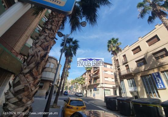 LOCAL AMPLIO EN CALLE AMPLE A PIE DE CALLE - TARRAGONA