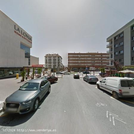 VENTA DE LOCAL COMERCIAL Y SÓTANO - MURCIA